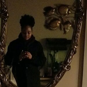 Meet your Posher, Candice